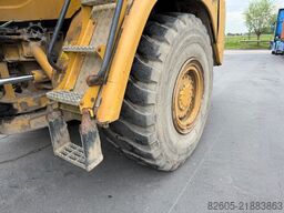 CAT 725