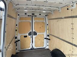 MAN TGE 3.180 L3H3 Kasten NAVI AHK LED DAB SITZH MFL