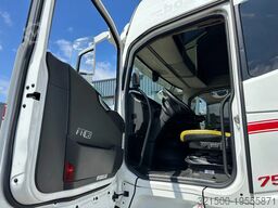 Volvo FH 16.750 6x4 Globe XL Chassis Retarder 4.30 Wb...