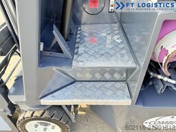 Combilift CB3000 GAS TRIPLEX 5500 POSITIONER