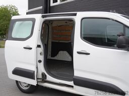 Peugeot Partner 1.2 PureTech 110Pk Benzine - Airco - Na...