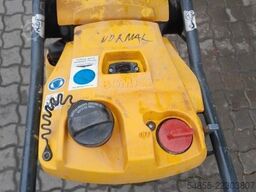 BOMAG BOMAG STAMPFER BT60 / 23CM