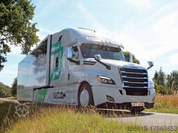 FREIGHTLINER Cascadia