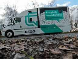 FREIGHTLINER Cascadia