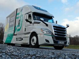 FREIGHTLINER Cascadia
