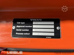VOLVO FH500 8x4*Dreiseitenkipper*Bordmatik*VEB*Liege