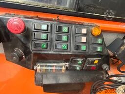 PLATEAU-WECHSELPRITSCHE MIT LOGLIFT 140S INKL. ROTATOR UND GREIFER