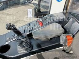 LIEBHERR 504C / SW / Gabel + Schaufel / Wenig Stunden