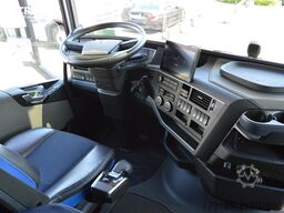 VOLVO FH 460 Globetrotter XL i-Save