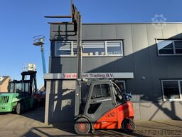 LINDE H30T-01 Triplo 490 Freelift / Sideshift / Vorkversteller LPG 2011
