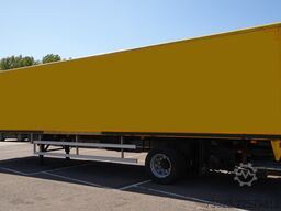 Floor 1 Axle closed box trailer