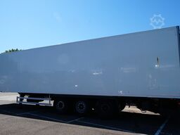 Chereau 3 Axle frigo trailer Carrier Vector 1800