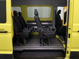 VW Crafter 35 Aut. *Rollstuhl-Rampe* 8-Sitze (5449)