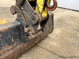 Yanmar B25V snelwissel + 2 bakken