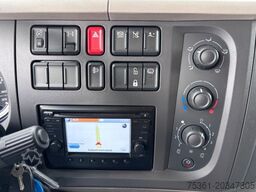 DAF LF 320 Sleeper Cab Koffer mit LBW Automatik AHK