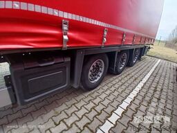 Schmitz Cargobull Schiebeplane Mega