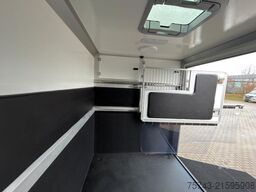 MERCEDES-BENZ STX Sprinter  GG 4,100KG  Haras Hengste