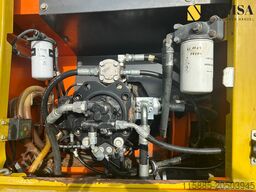 DOOSAN DX225 LC-3/ 1 Löffel/SW/Hydraulikleitung