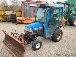 ISEKI 2120 Schneeschild Streuer Winterdienst