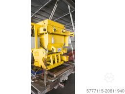 VOLLERT URZĄDZENIE PRZECHYLNE I ROZSYPARKA BETON