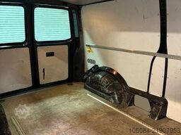 VOLKSWAGEN T5 Transporter Kasten Lang Klima Xenon DSG AHK