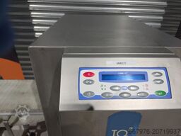 Loma IQ2 bulk metal detector