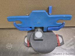 Stork portioning shackle (broiler)