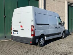 Renault Master T33 Van L2 H2   Km 128.000