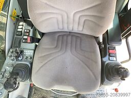 Hitachi ZX170W-6 with 3 buckets