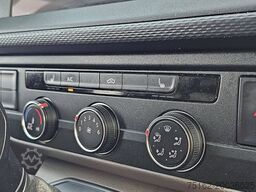 VOLKSWAGEN TRANSPORTER 2.0 TDI L2H1 LED Navi DSG