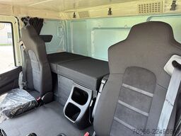 Iveco T-Way AT720T47WTH Tractor Head (14 units)