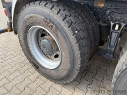 MERCEDES-BENZ Arocs 3246 8x4 Abrollkipper Kran Palfinger 19001