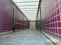 Schmitz Cargobull Curtainsider Standard Taillift