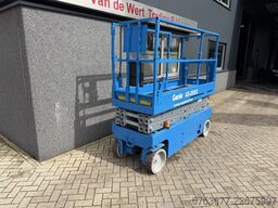 GENIE GS-2032 schaarlift schaar hoogwerker 2005uur 8mtr werkhoogte