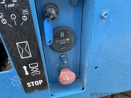 GENIE GS-2032 schaarlift schaar hoogwerker 2005uur 8mtr werkhoogte
