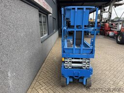 GENIE GS-2032 schaarlift schaar hoogwerker 2005uur 8mtr werkhoogte