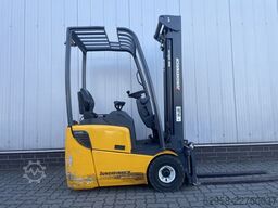 Jungheinrich EFG 110 | Neue Batterie