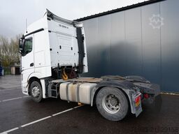Mercedes-Benz Actros 1942 tractor unit with broken engine