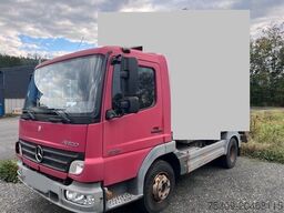 MERCEDES-BENZ 815 Fahrgestell mit AHK - TÜV NEU -