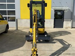 Komatsu PC16R-3HS