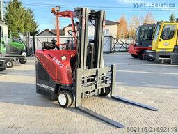 Combilift C3000CB GAS TRIPLEX 4900 FREE-LIFT