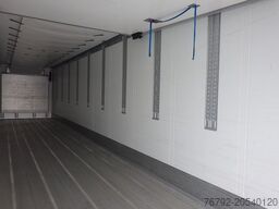 SCHMITZ CARGOBULL SKO 24/L FP 45 Carrier HE 19/Doppelst./Trennwand