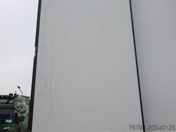 SCHMITZ CARGOBULL SKO 24/L FP 45 Carrier HE 19/Doppelst./Trennwand
