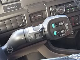 SCANIA S500 6X2*4,folding lift