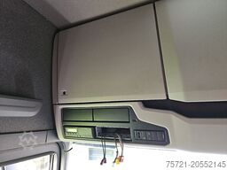 SCANIA S500 6X2*4,folding lift