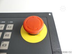 Siemens 6FC5500-0AA00-1AA0 802S Bedientafel Version D SN: A5E01025678