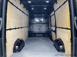 VOLKSWAGEN Crafter 35 Aut. *AHK 3,0t* LED+ACC+Kamera (3930)