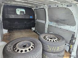 MERCEDES-BENZ Vito 122 CDI LANG|V6|1.HAND|2,5tAHK|XENON|AC|PTS