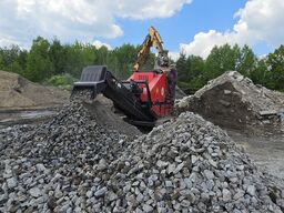 Red Rhino 7000 jaw crusher