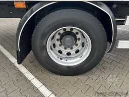 DAF CF 250 FA Space Cab / 622 dkm / Flat Bed - Plat...